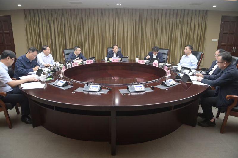 中国平煤神马集团党委常委会第一次会议召开